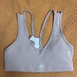 Alo yoga airlift jump-start ribbed v-neck bra, size XS, color taupe